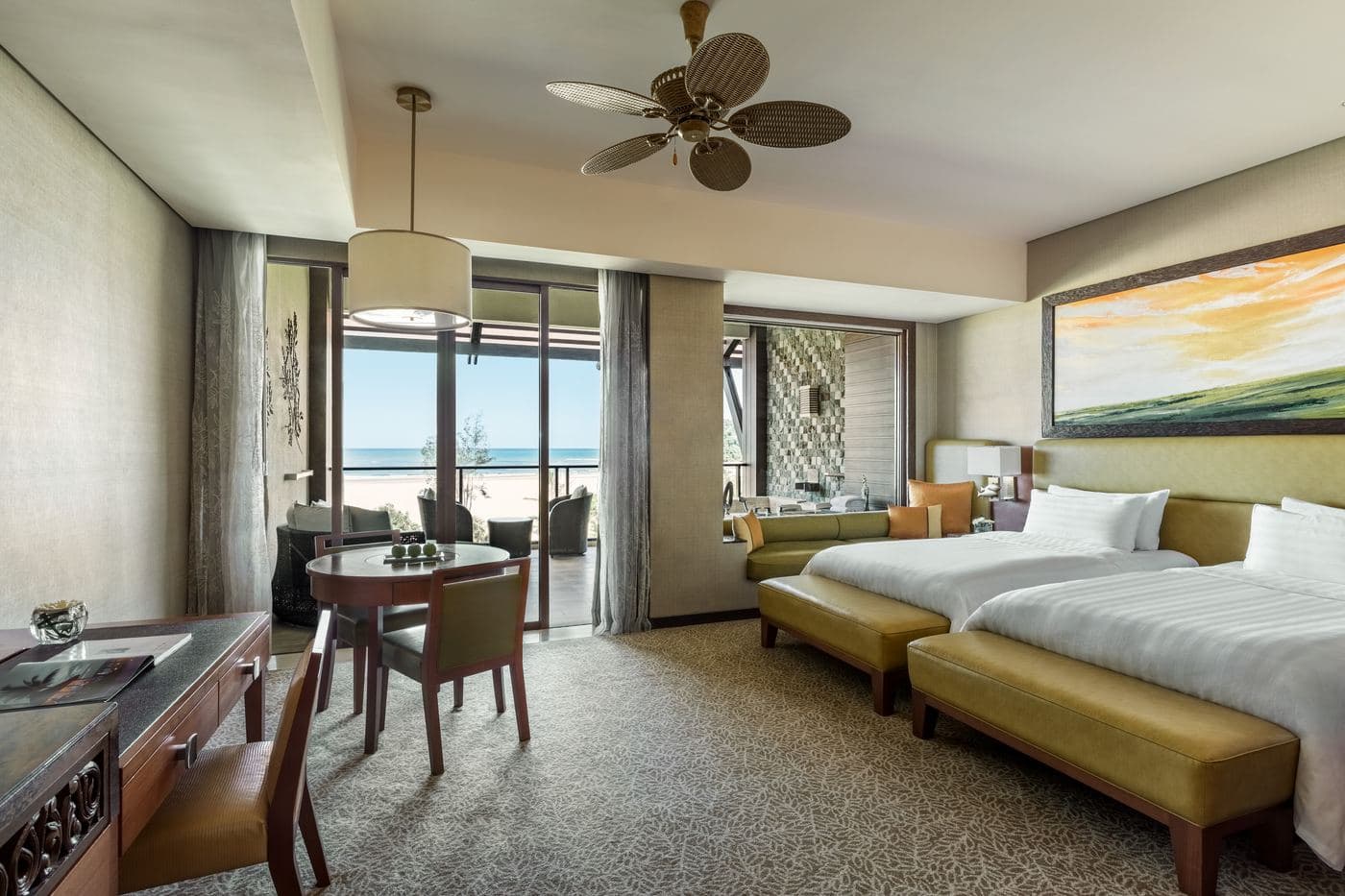 Rooms & Suites