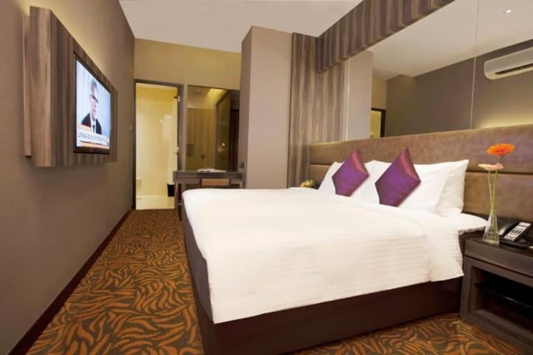 Aqueen Prestige Hotel Jalan Besar Singapore 4* (RU)